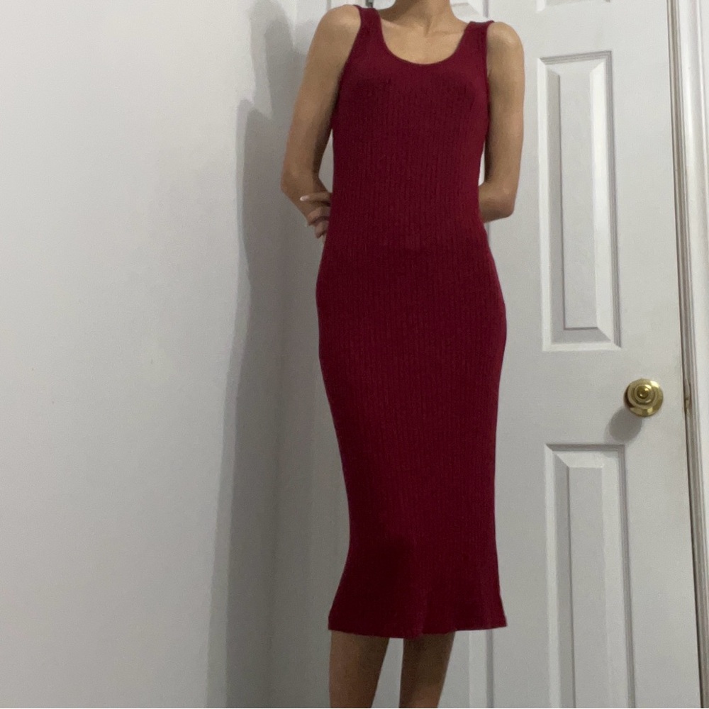 Red Ribbed Sleeveless Sheath Midi Dress